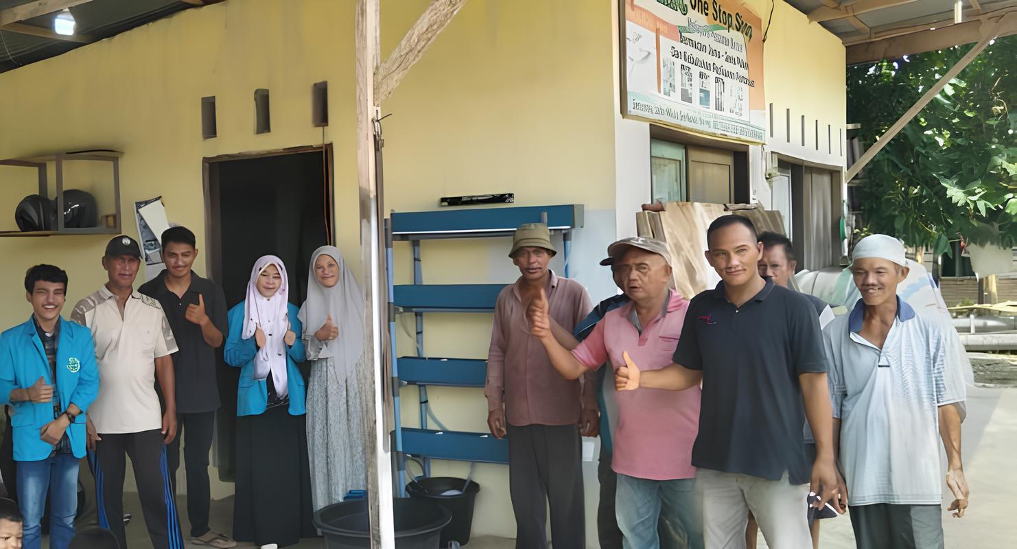 Dosen Fakultas Pertanian Unsam Latih Warga Budidaya Lobster Air Tawar Pakai Talang Susun